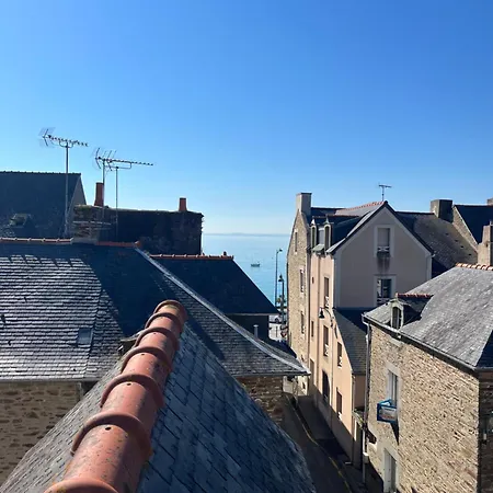 Le Victor Hugo Apartment Cancale Exterior photo